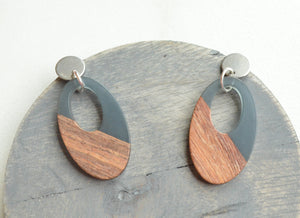 Gray Brown Wood Lucite Big Oval Post Statement Clip On Dangle Earrings